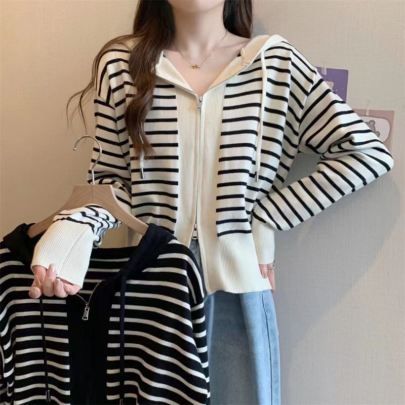 Spring and Autum Casual Loose Hooded Stripesd Knitted Cardigan Women's Double Zipper Sweater Versatile Outwear Knitted Women's Outer Wear