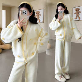 孕妇装睡衣2025冬季新款时尚网红同款爱心半边绒可外穿加厚家居服