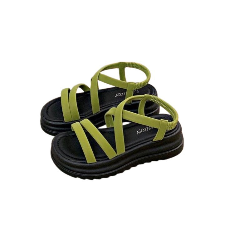 Sandalias romanas de suela gruesa francesa para mujeres verano 2025 nueva diosa superfuego moda versátil zapatos de playa coreanos
