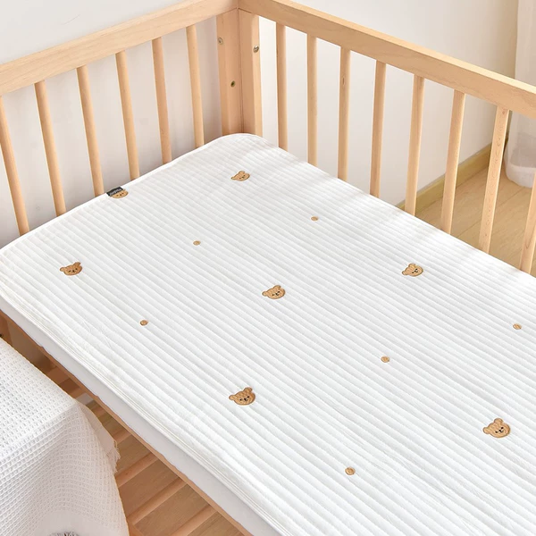 Sheet, with little bears
