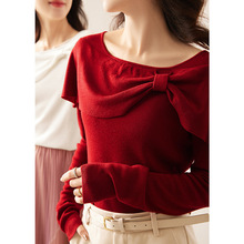 震撼感官的柔美 年会御用美衣 U型领蝴蝶结针织衫