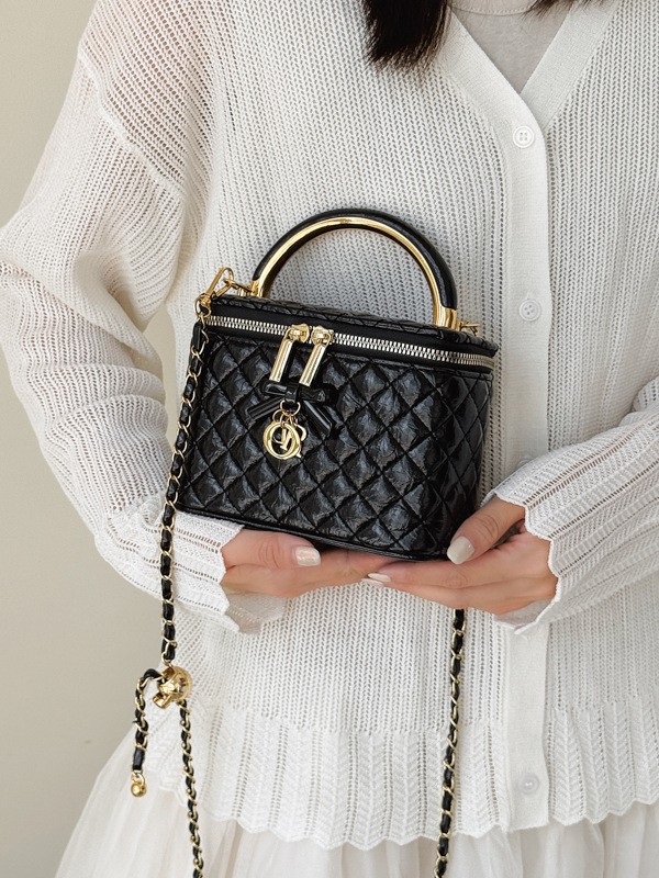Bolso de mujer de verano bolso de maquillaje de diamante portátil bolso cuadrado de mano sensación de alto lujo ligero bolso de cadena versátil