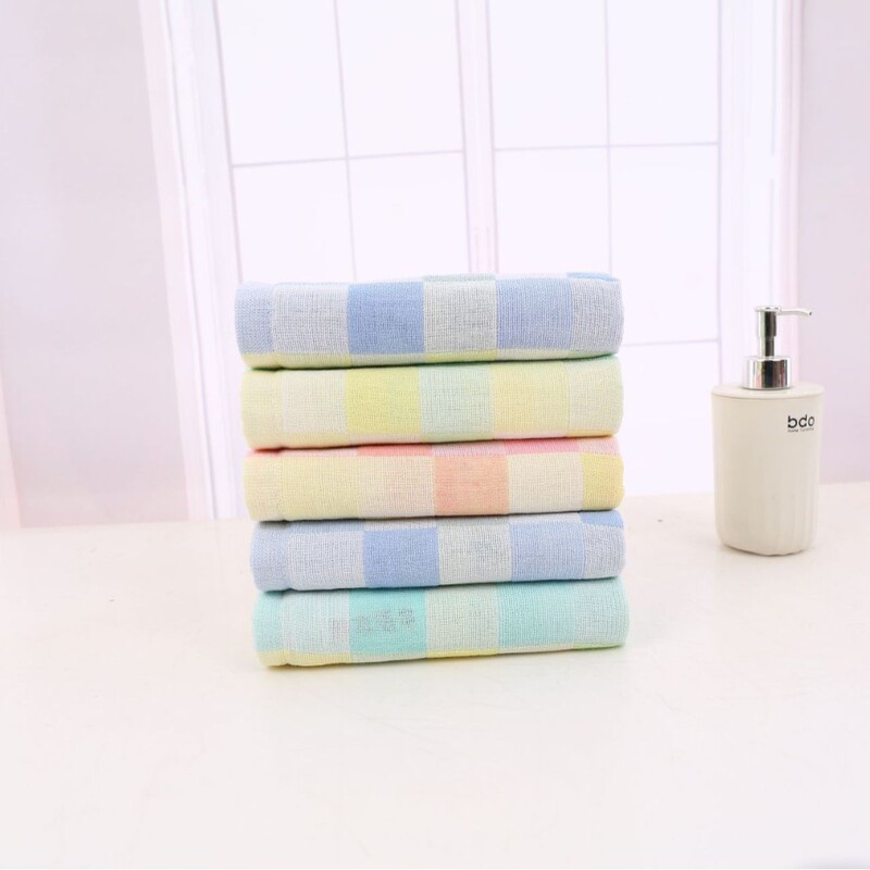 Colorful Plaid Gauze Towel Is Light, Breathable, Easy to Dry, Quick-Drying, Commonly Used for Summer Fitness and Swimming, Comfortable and Soft