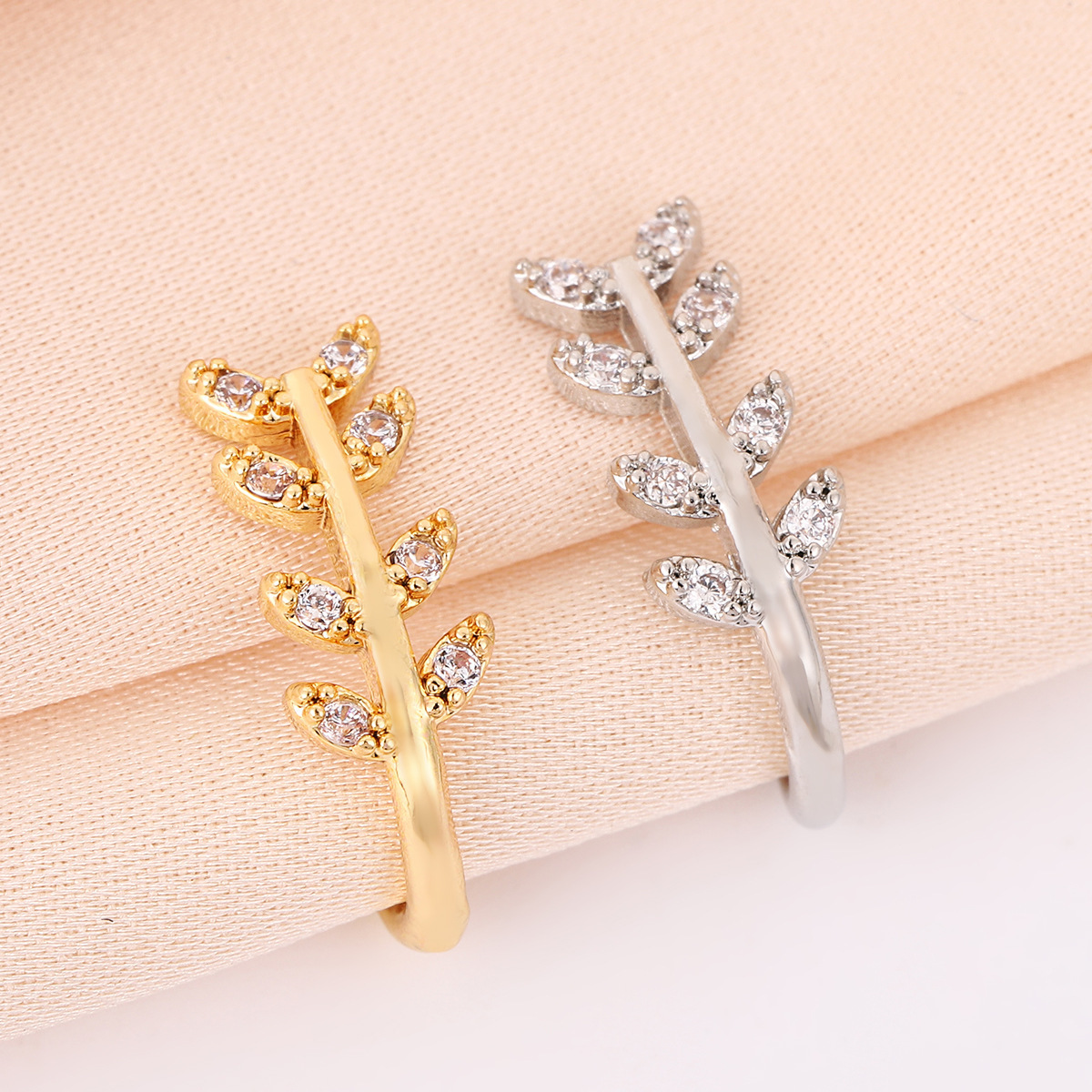 Halloween Cross European And American Fashion Trend Personality U-shaped Jewelry Niche Simple No Piercing Nose Stud_voghion.com