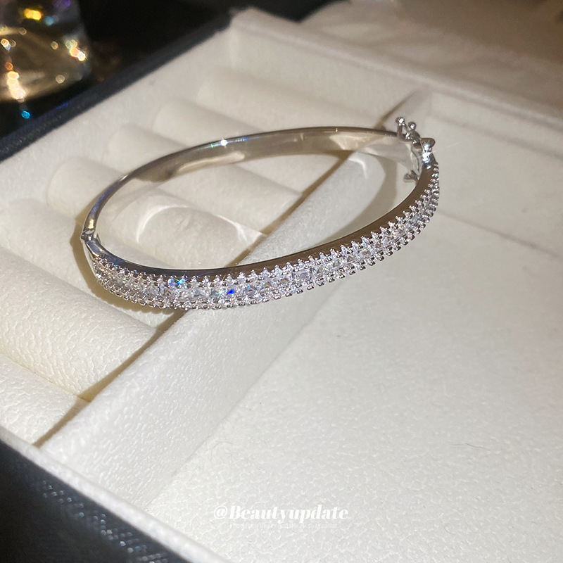 Pulsera con hebilla rectangular de circón, personalidad femenina, pulsera de temperamento de viento simple y frío, joyería de sentido avanzado de nicho al por mayor