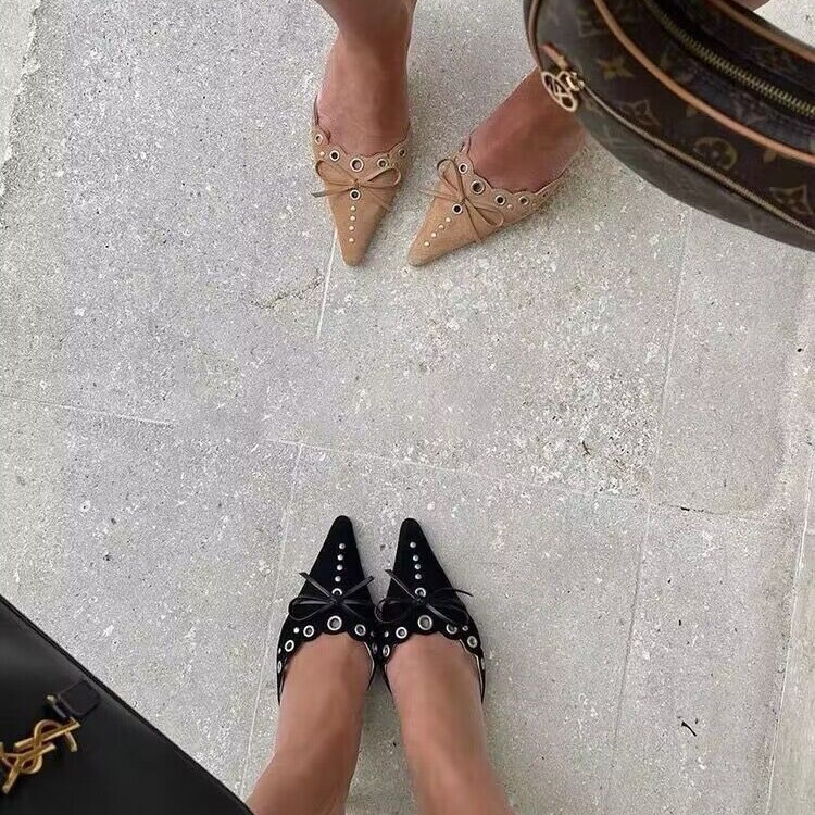 Australian purchasing agent Tony Bian pointed bow lace hollow suede high heel closed toe slippers