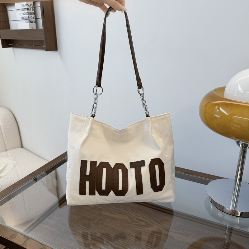 Bolsa de gran capacidad para mujeres otoño y invierno versátil 2024 nueva bolsa de compras de hombro casual simple de viaje al trabajo bolsa de mano