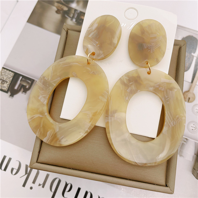 1 Pair Simple Style Square Plating Arylic Drop Earrings display picture 3