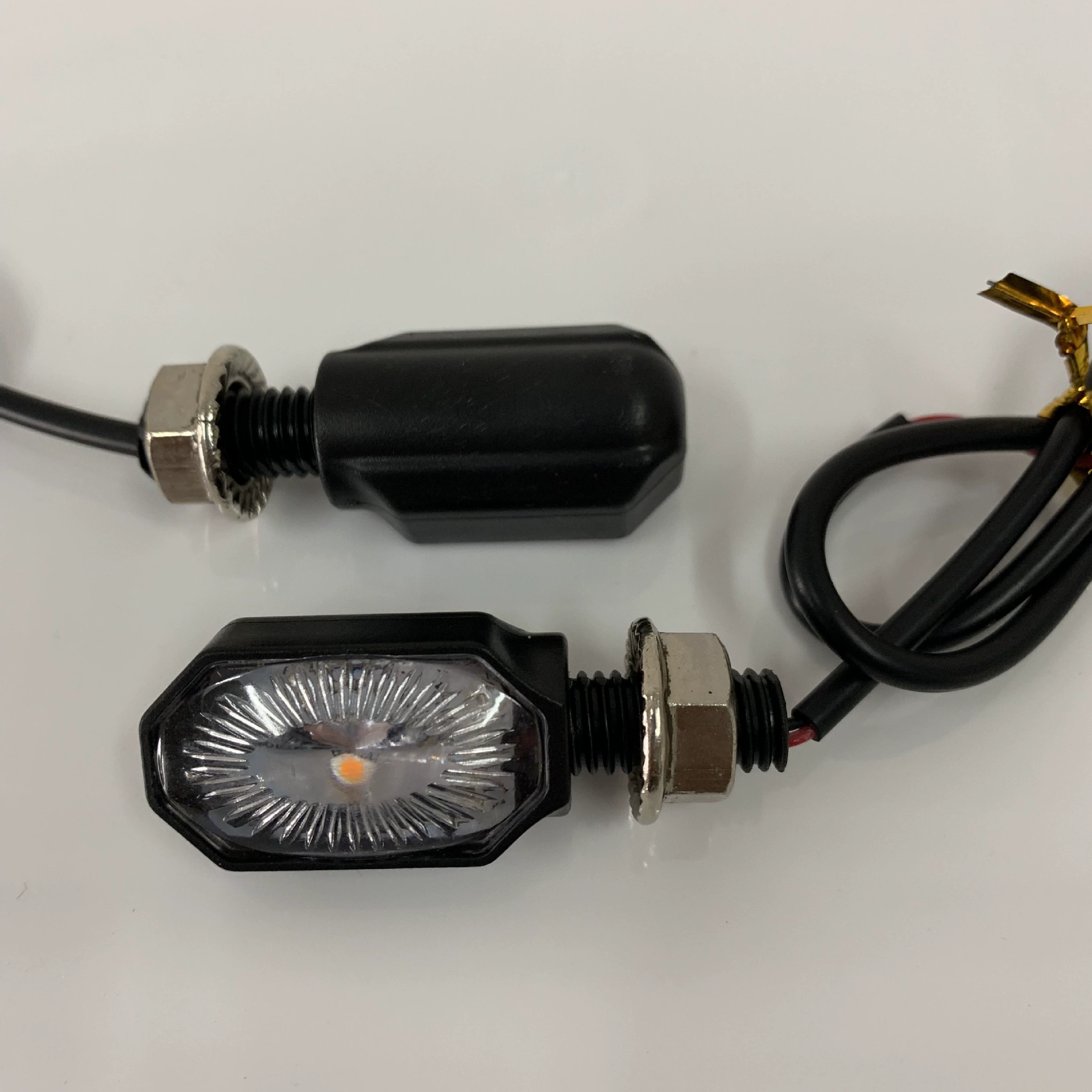 Новейшая LED маленькая эллипсовидная лампа-мотоциклетная поворотная лампа LED сигнальный свет мини-поворотник