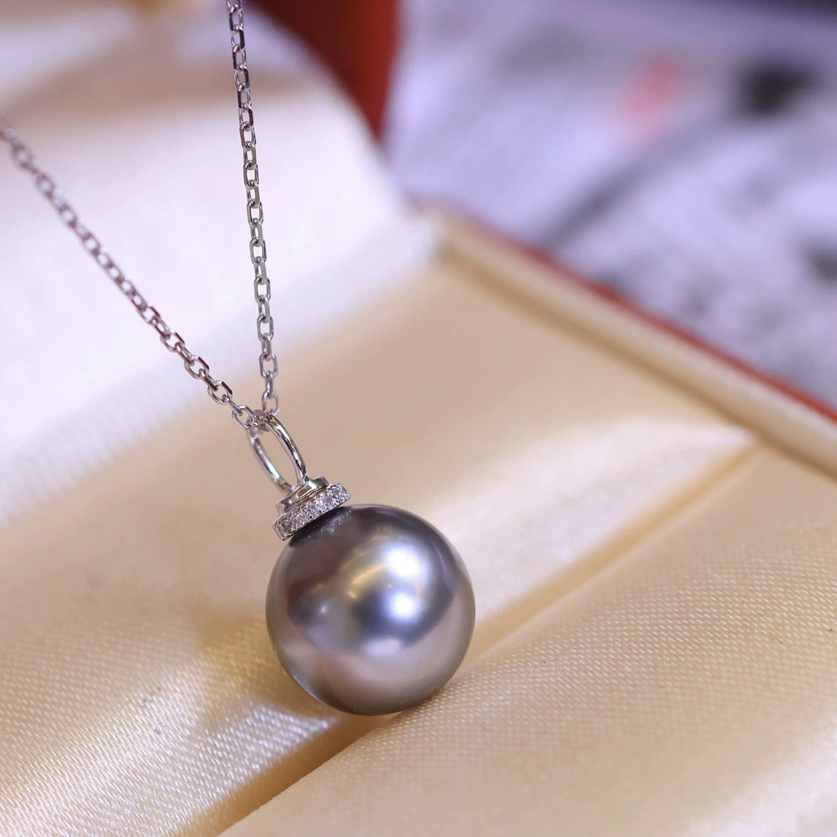 Аксессуары Pt900, универсальная подвеска для повседневного использования, инкрустация бриллиантами, бусины 9–10 мм, цепочка и бусины в комплект не входят.