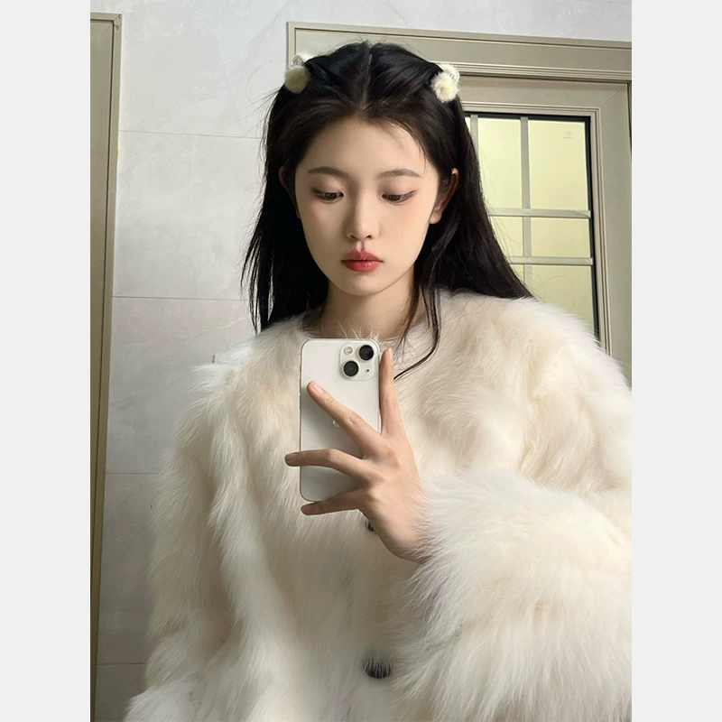 Демисезонная маленькая белая короткая бархатная куртка, стиль Chanel