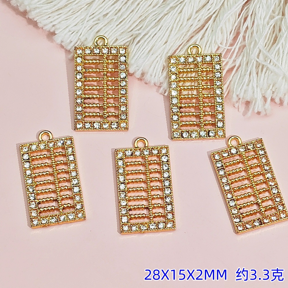 Exquisitos accesorios de joyería colgante de diamante de alta protección ultravioleta al por mayor collar DIY artesanal colgante de materiales de ropa de pulsera