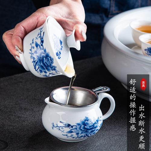 A complete set of white porcelain small household simple Chinese-style ceramic tea-making Kung Fu tea set tea tray teapot lid bowl tea cup