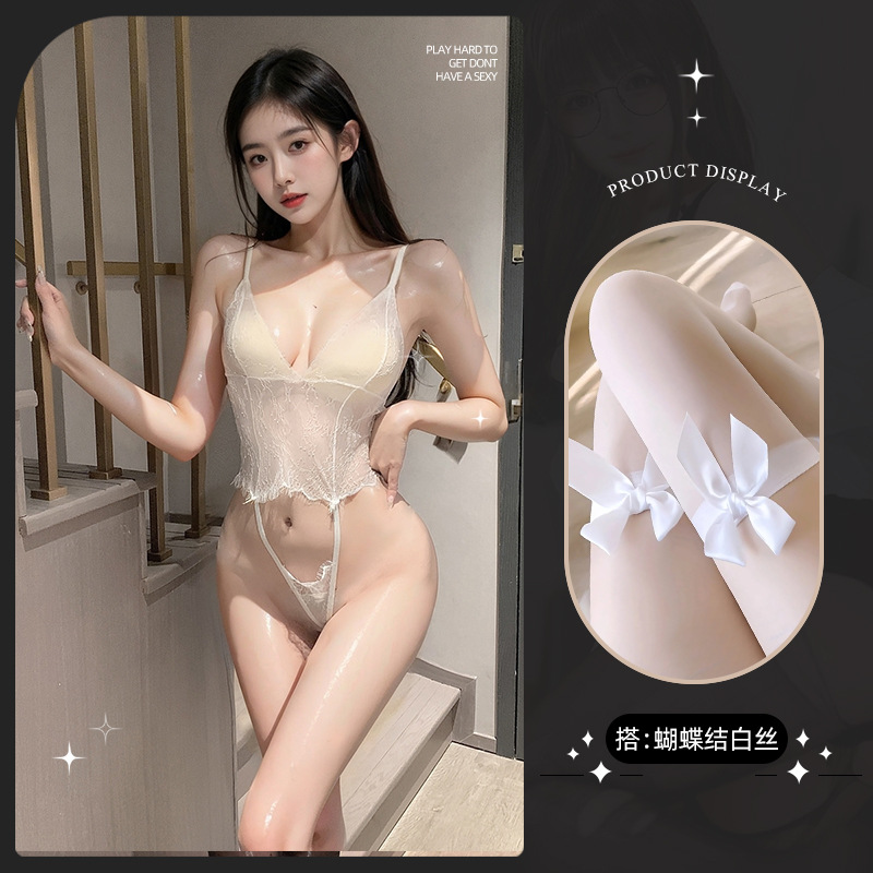 흰색 레이스 점프수트 + 흰색 리본과 흰색 스타킹