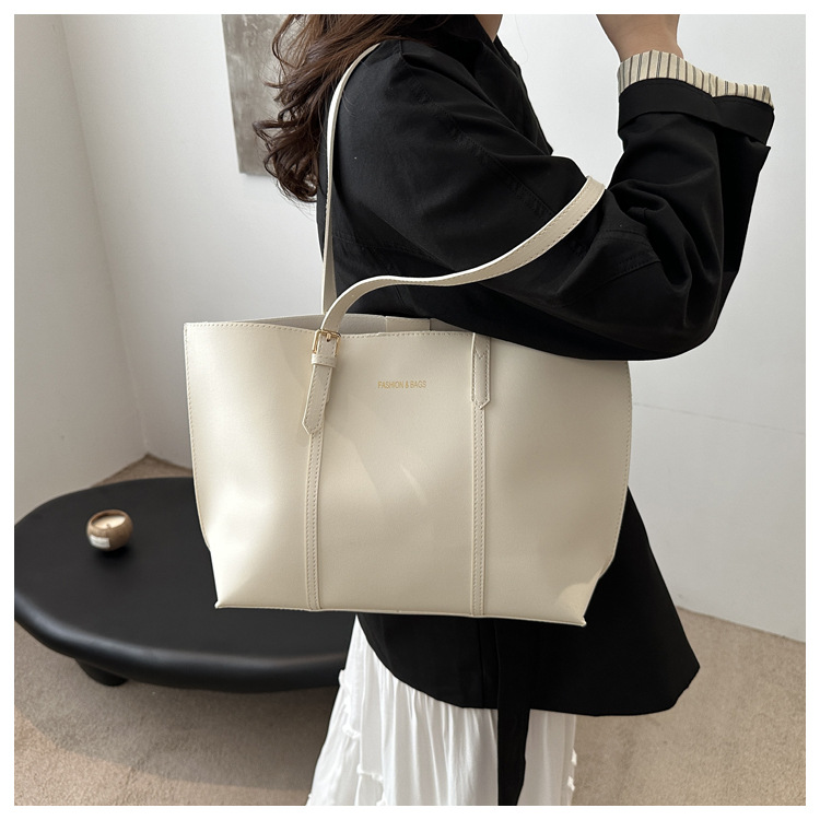 Wholesale of retro, simple and elegant tote bags from the manufacturer. New stylish, large-capacity single-shoulder bags for commuting and casual use undefined