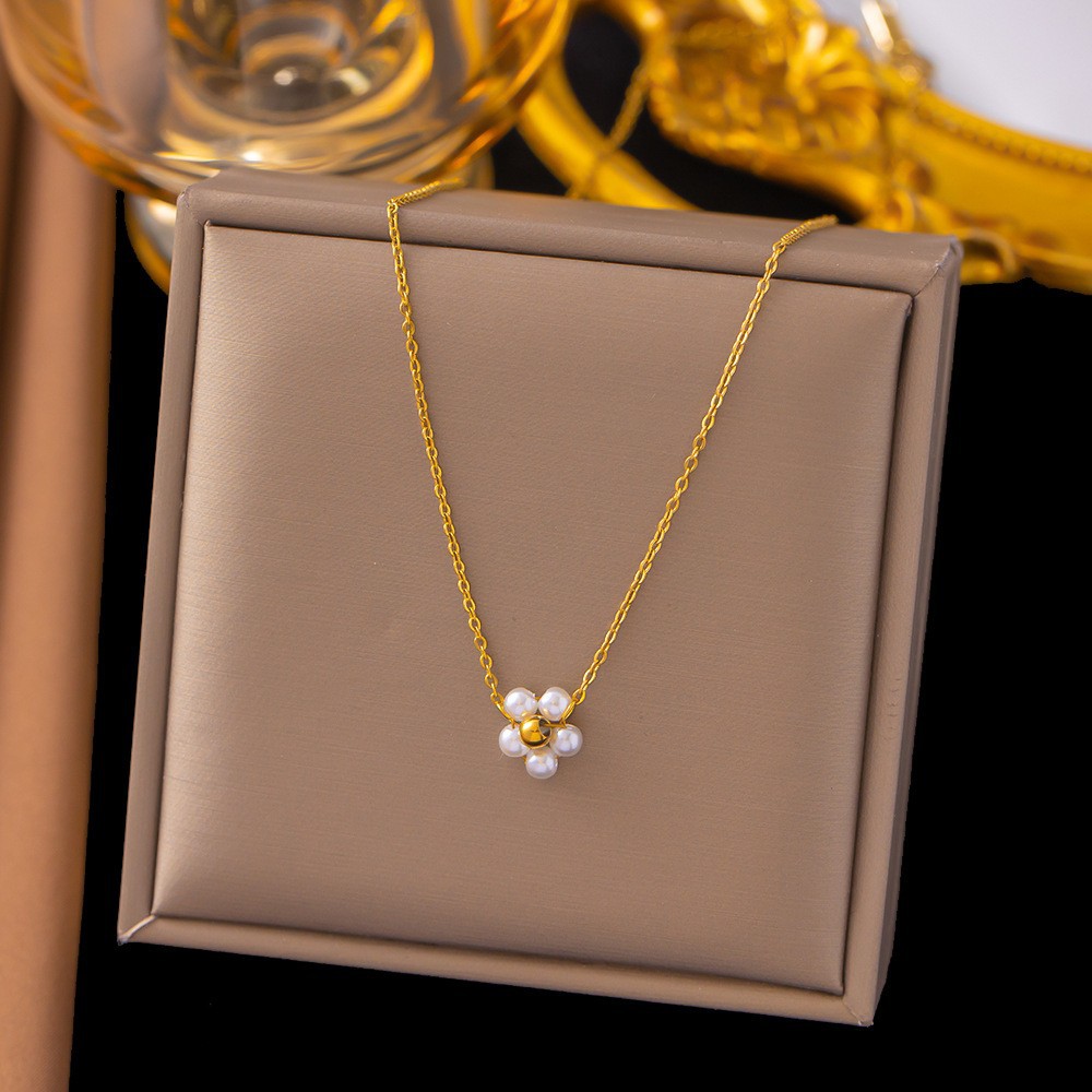 Daily Occasion 304 Stainless Steel Material Round, Flower Pattern PVD Coated Real Gold Plated 18K Gold Round Flower 304 Stainless Steel Simple Style Waterproof Non Tarnish 304 Stainless Steel Necklace