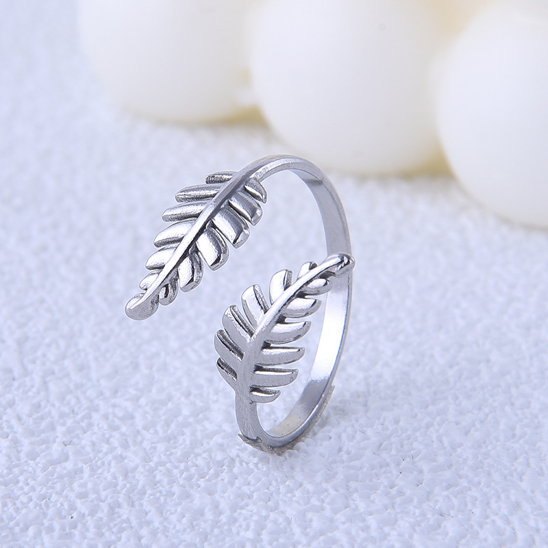 Leaf Pattern Women'S Gender PVD Coated Real Gold Plated Leaf Titanium Steel Simple Style Waterproof Non Tarnish Open Ring