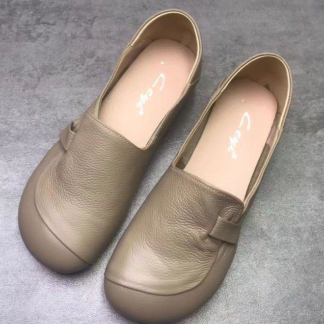 2026 zapatos de soltero de mujer de verano, zapatos de cuero suave, zapatos planos cómodos, zapatos de mujer de edad media y vieja, pies anchos y pedales