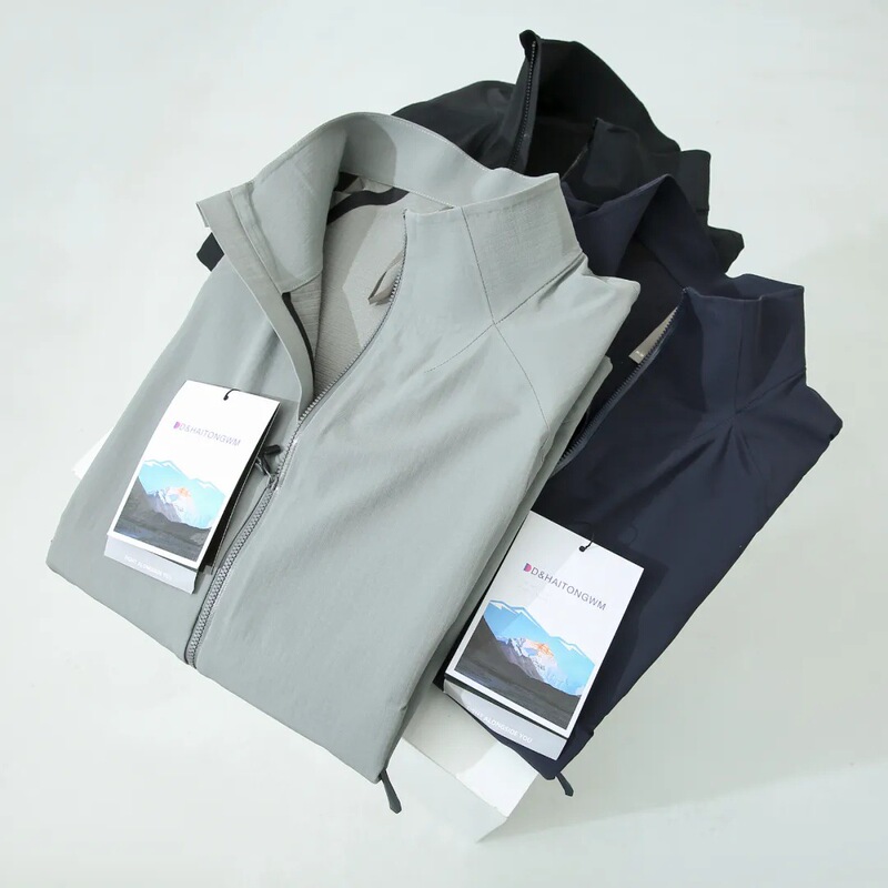 Lightweight and Simple Design Spring and Autumn Outdoor Stand-Up Collar Business Casual Assault Jacket Windproof and Waterproof Seamless Laminated Jacket Lightweight and Simple Design Spring and Autumn Outdoor Stand-Up Collar Business Casual Assault Jacket Windproof and Waterproof Seamless Laminated Jacket