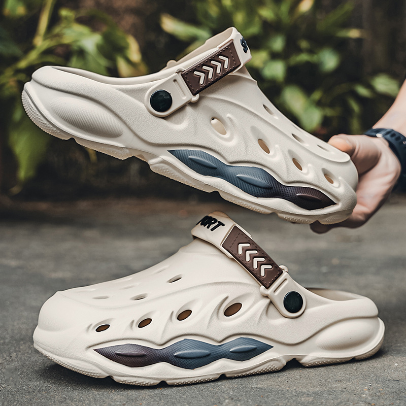 Zapatos con agujeros para hombres verano nuevo estilo al aire libre zapatos antideslizantes de suela gruesa EVA sandalias de playa casuales zapatos de jardín de moda