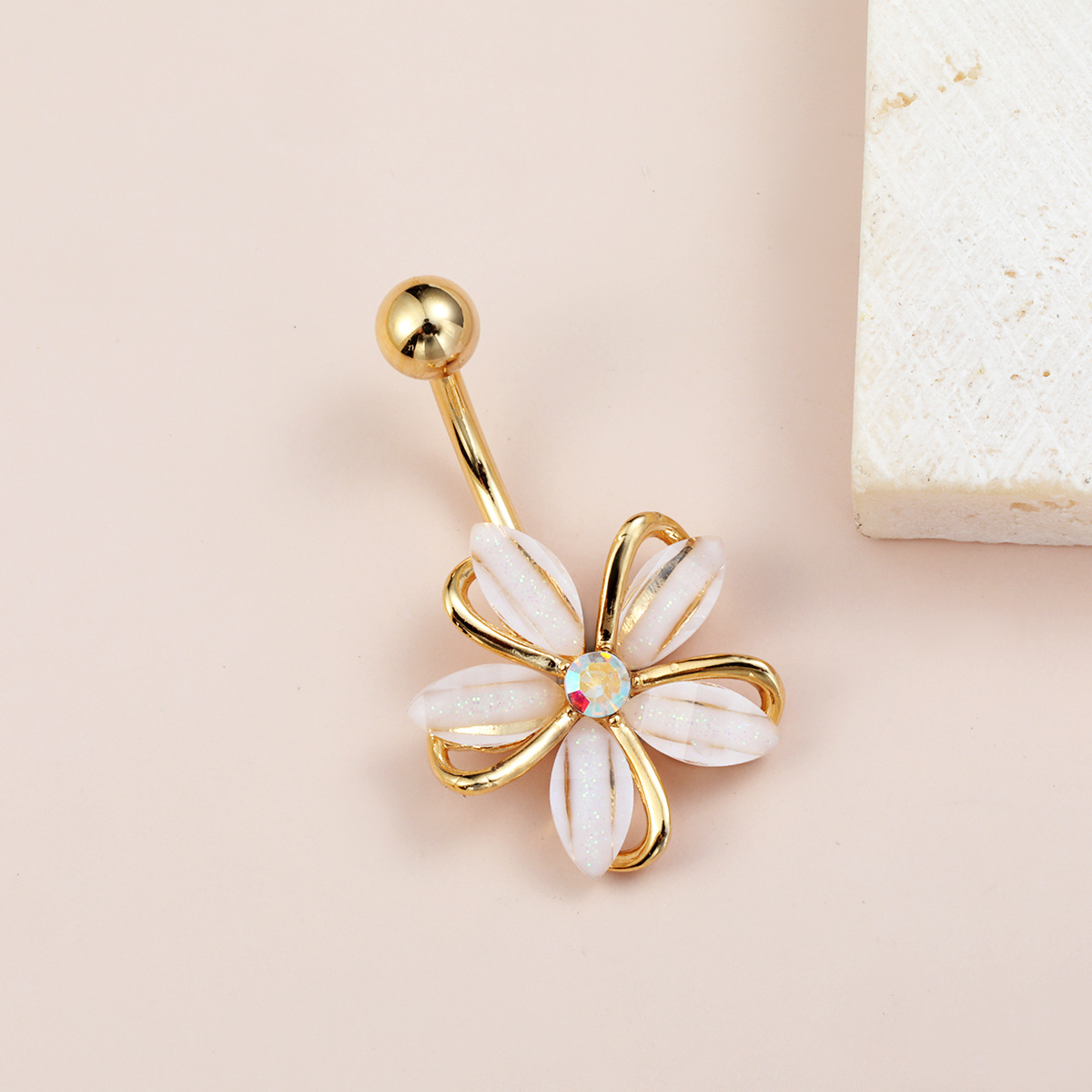 Piercing nombril fleur avec inlay diamant bijou de corps_voghion.com
