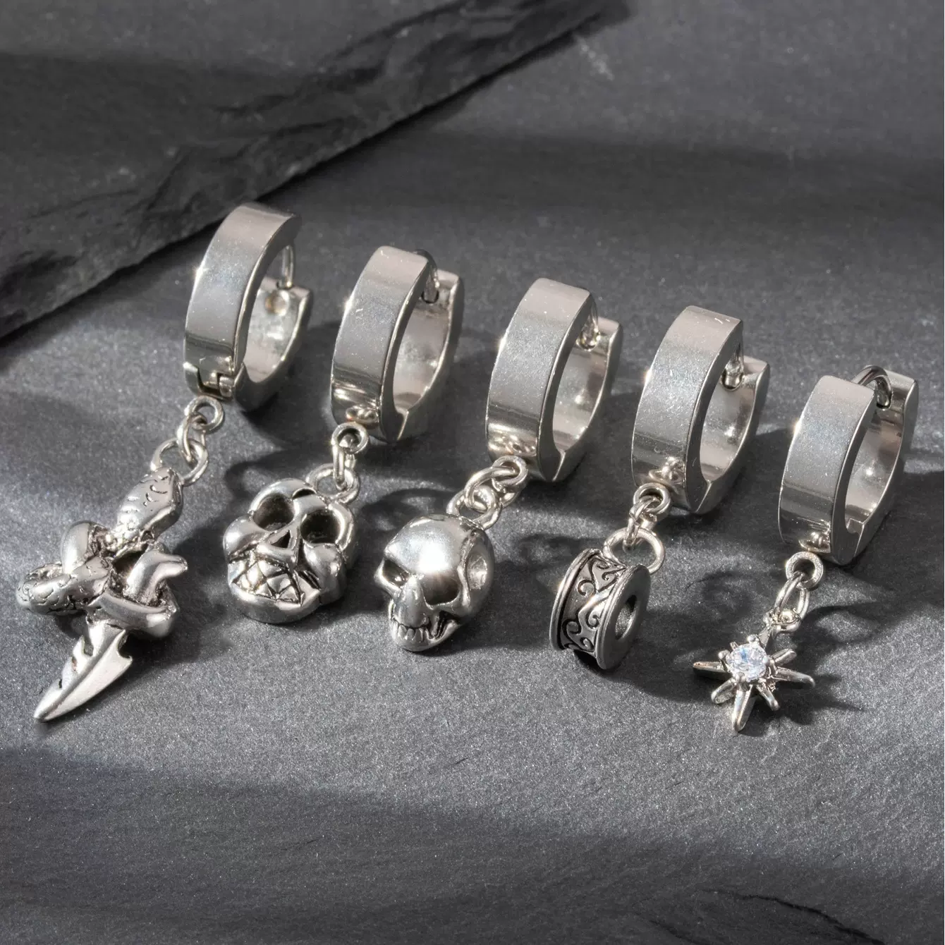 新款男式穿刺耳环不锈钢铸造骷髅头时尚潮流复古男士耳圈耳坠