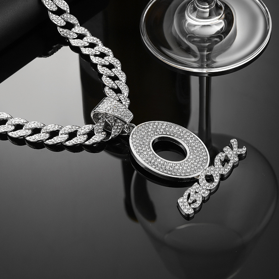 Collier personnalisé avec pendentif lettre O exagéré en diamant, style Rap Hip Hop cubain, bijoux_voghion.com