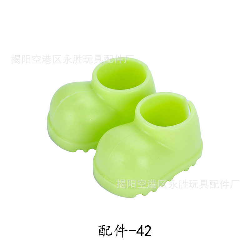 Nuevo producto compatible con peluches de 17 cm de primera y segunda generación: zapatos, bolsos, gafas, llaveros, cámaras, sillas de playa, surf.