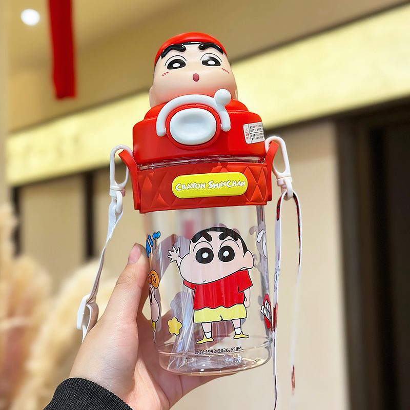 Nuevo tipo de taza de paja para niños de crayón de gran capacidad para estudiantes para ir a la escuela tetera de agua especial resistente a altas temperaturas y taza de agua de transporte inclinada