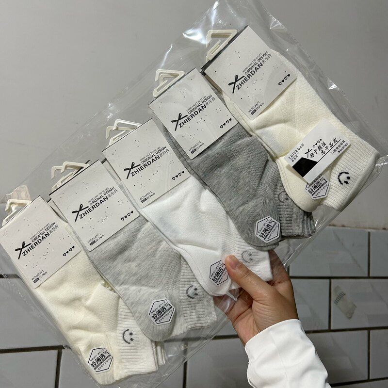 Zhildan Spring and Summer New Women's Cotton Ankle Socks, Trendy Student Socks, Sports Casual Japanese and Korean Style Socks, College Style Short Socks Zhildan Spring and Summer New Women's Cotton Ankle Socks, Trendy Student Socks, Sports Casual Japanese and Korean Style Socks, College Style Short Socks