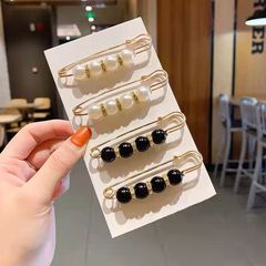 Pants tightener with small clips to fix clothes and prevent exposure, adjustable waist strap with a tie clip