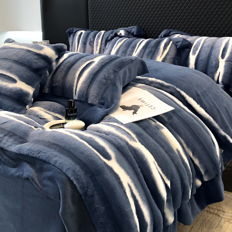 Light luxury high-grade fur velvet winter four-piece set milk velvet coral velvet thickened fitted sheet quilt cover bedding