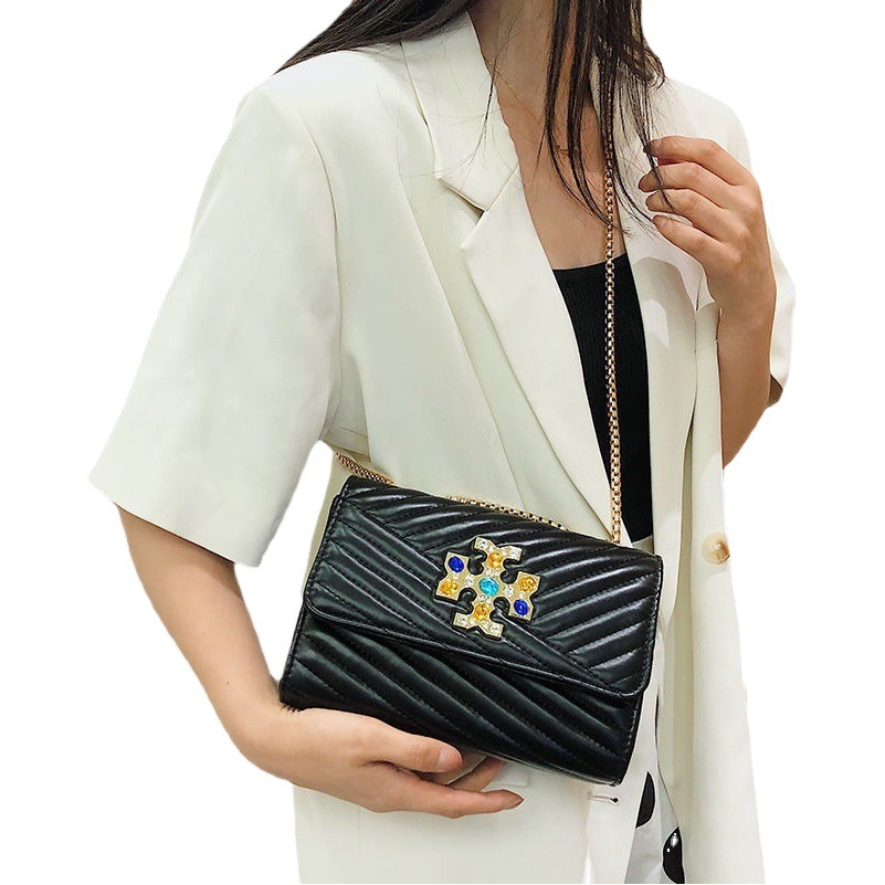 Nuevo 2022 bolso de mujer popular bolso de diamante de cadena de aspecto alto incrustado en diamantes mini Cordero patrón hombro crossbody pequeño bolso cuadrado