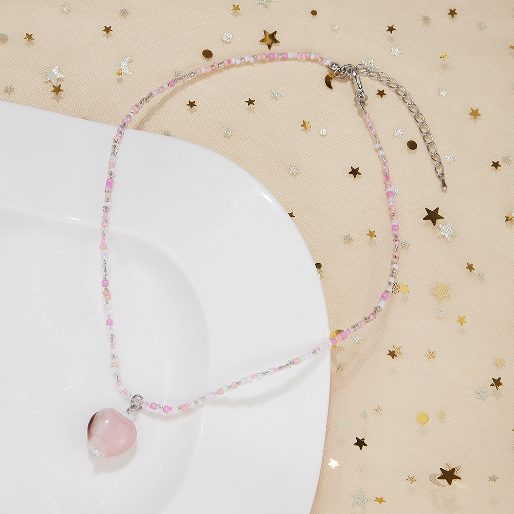 Einfacher Stil Herzform Glas Reis Perlen Keramik Perlen Frau Halskette Mit Anhänger display picture 1