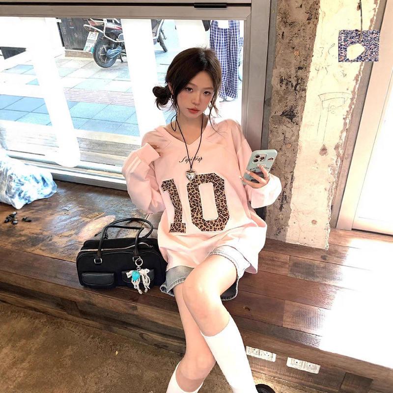American Leopard Print Letter Pink V Neck Jersey Long-Sleeved T-Shirt Women's Spring and Autum Sweatshirt Design Oversize Top