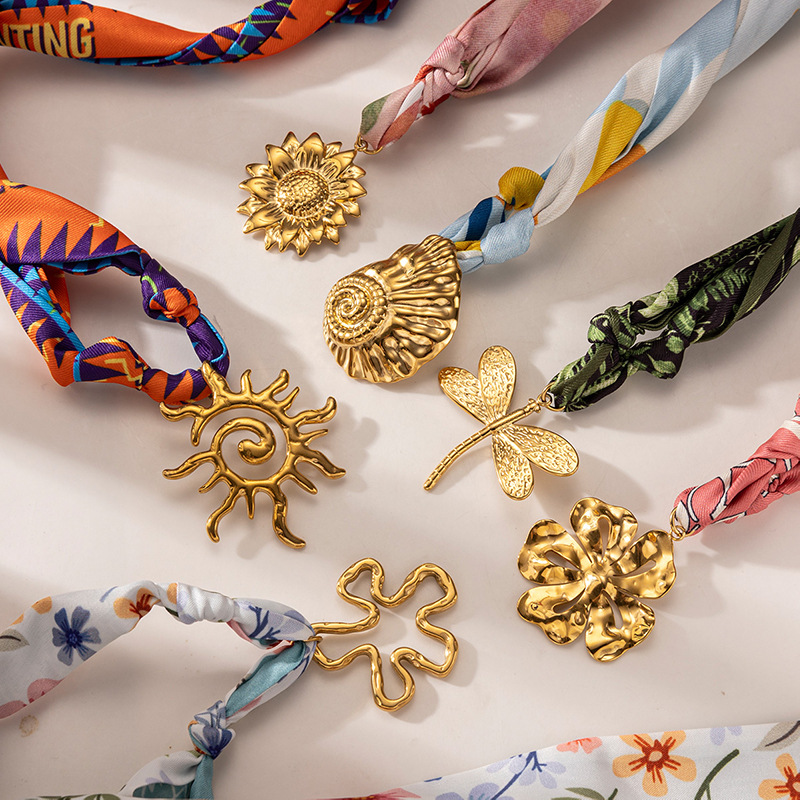Taina Europa y los Estados Unidos no se desvanecen en la playa de verano artículos de moda 18k oro estrella de mar colgante conchas bufandas collar al por mayor image 5