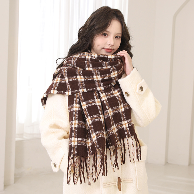 2024 automne hiver nouvelle atmosphère d'écharpe épaisse en mohair, chaleur haut de gamme, manteau polyvalent pour hommes et femmes à rayures_voghion.com