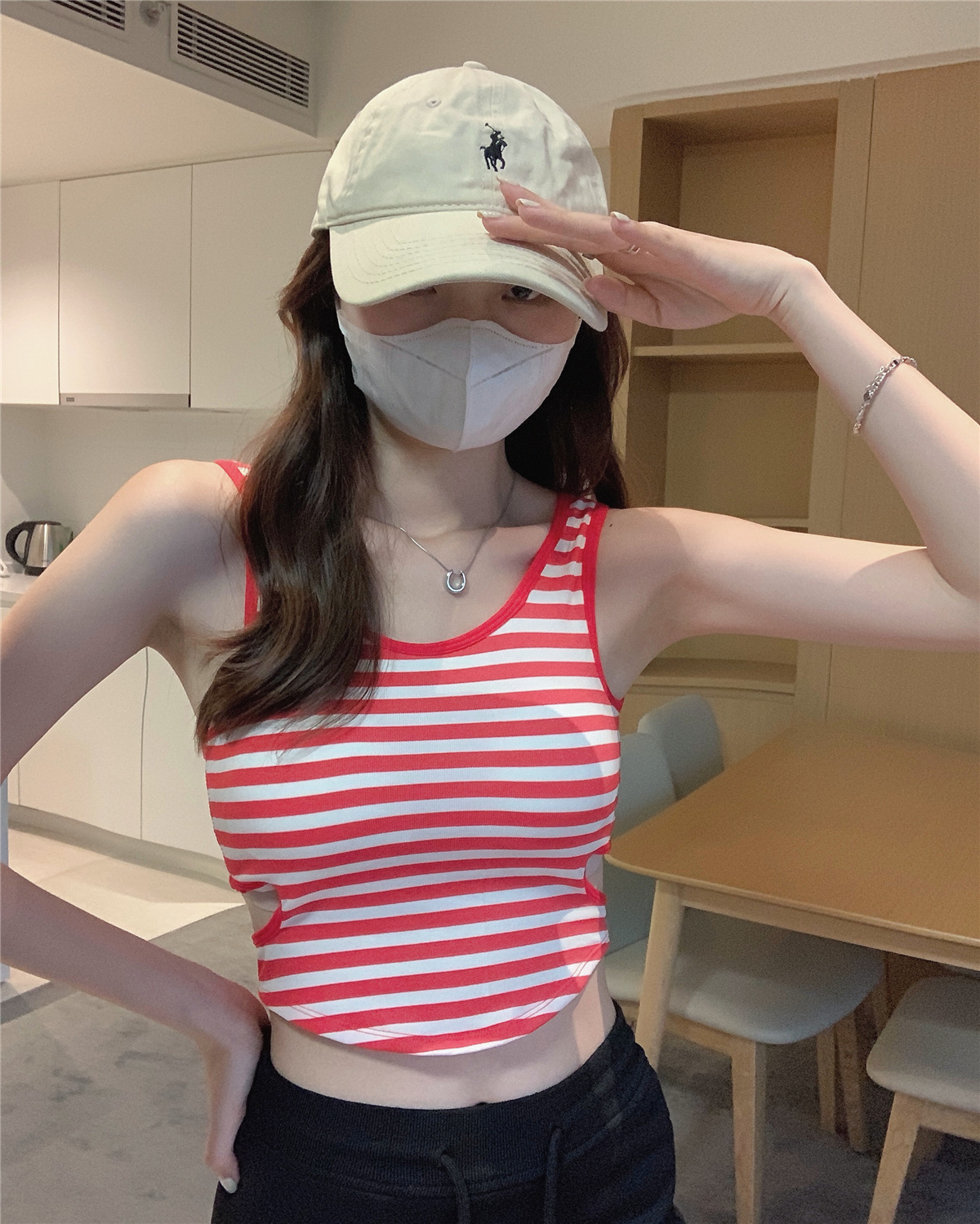 Sexy design fashionable top with cups