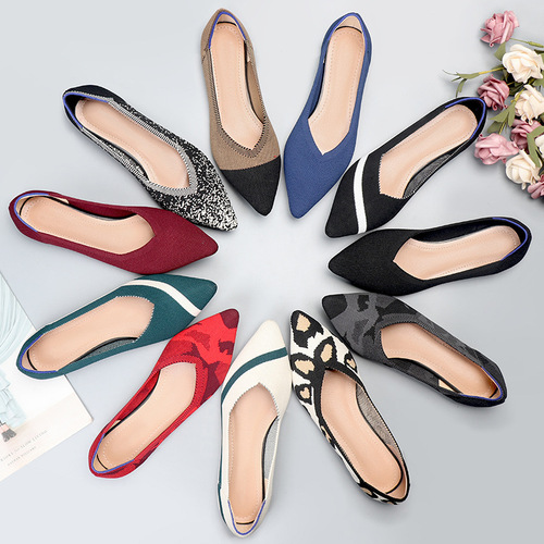 Egg Roll European & American Princess Shoes for Spring/Fall, Flyknit Single-Layer Shoes in Size 40, 41, and 43—Soft Sole, Knitted Design, with a Pointed Toe.
