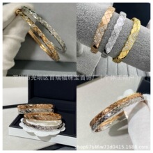 ���yС��������CŮ�18K����խ�߰����ξ����荕r�����y���C