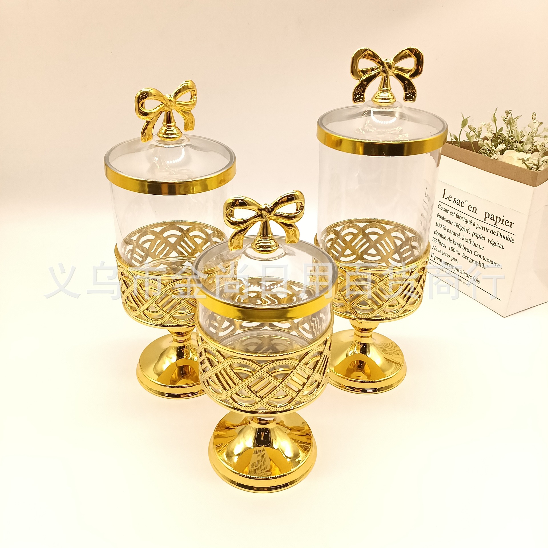 Gold Carved Light Luxury Foreign Trade Hot-Selling European-Style Transparent Electroplated Candy Jar with Lid for Living Room Decoration and Storage with Tall Legs