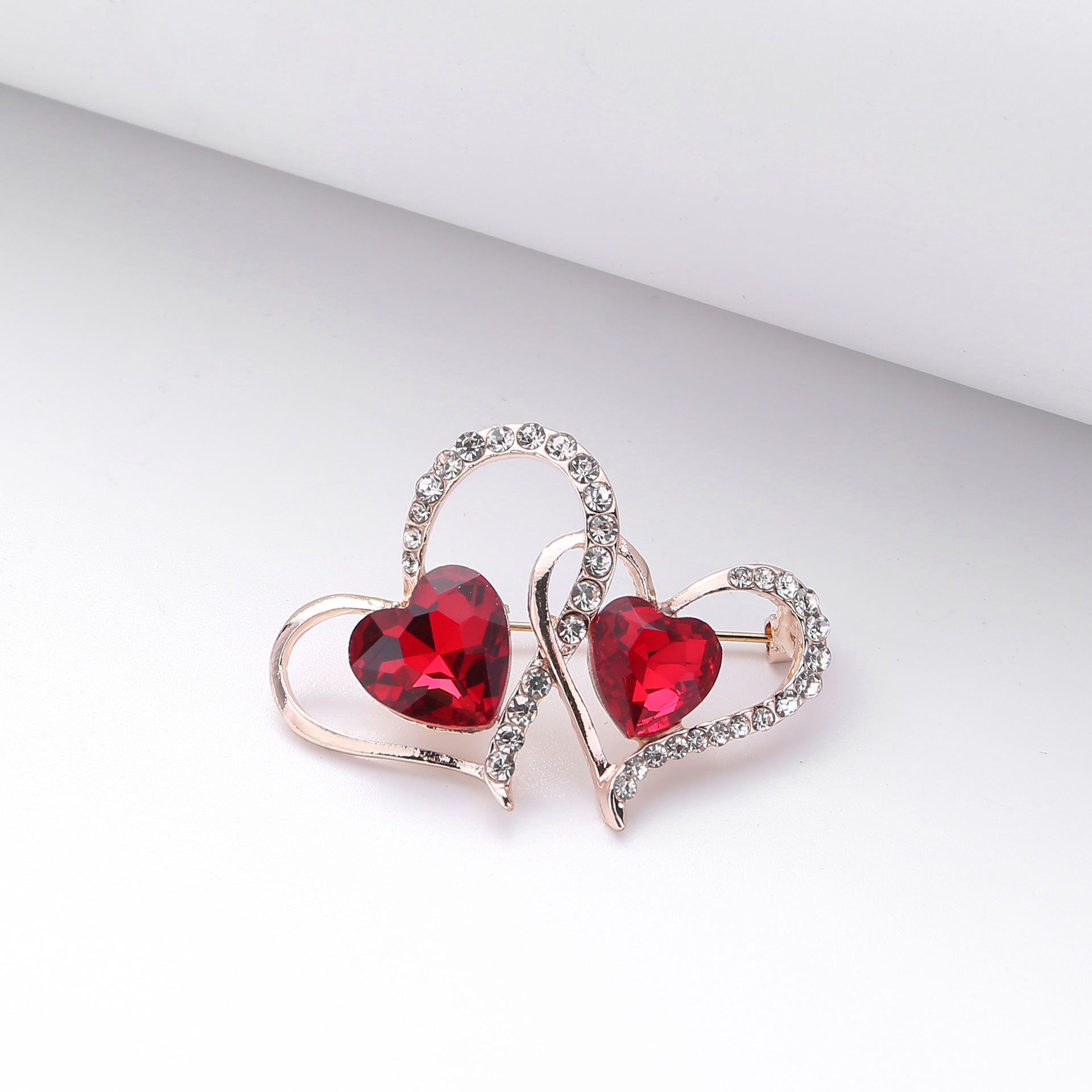 Exquisite Herzbrosche Mit Perle Hochwertiges Accessoire Für Damen_voghion.com