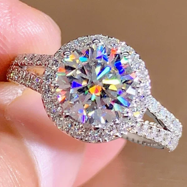 Cross-Border Hot-Selling Elegant Women's Rings, European and American Jewelry with Full Diamond Inlay, Fashionable and High-End Classic Versatile Women's Rings Wholesale