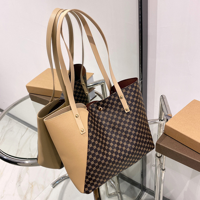 Bolsas de mujer al por mayor de comercio exterior 2023 nueva moda bolsas de hombro de moda personalidad bolsas de tote de color una bolsa transfronteriza