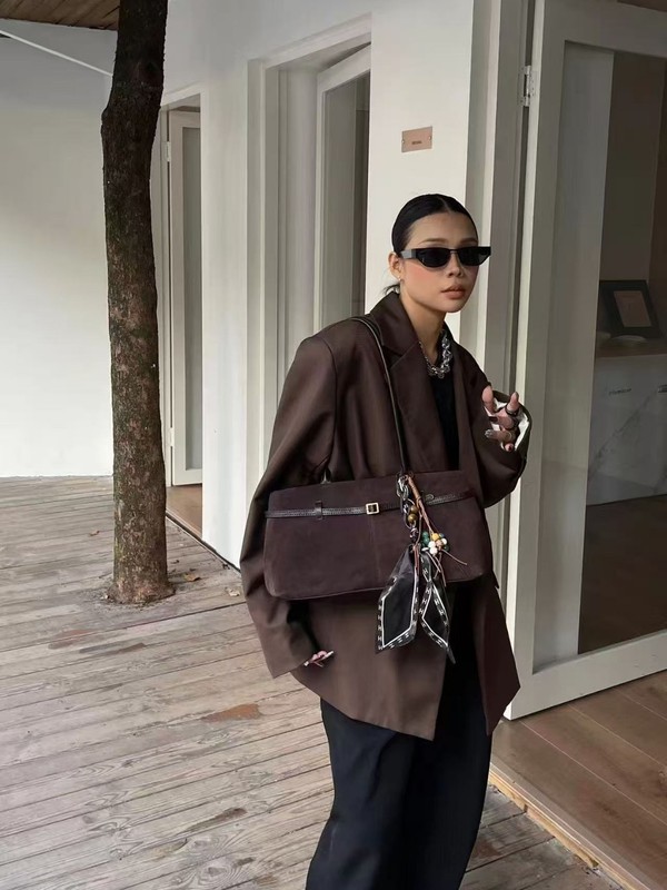 高级感大容量真皮腋下托特包包女2025秋冬新款韩版时尚单肩斜挎包|undefined