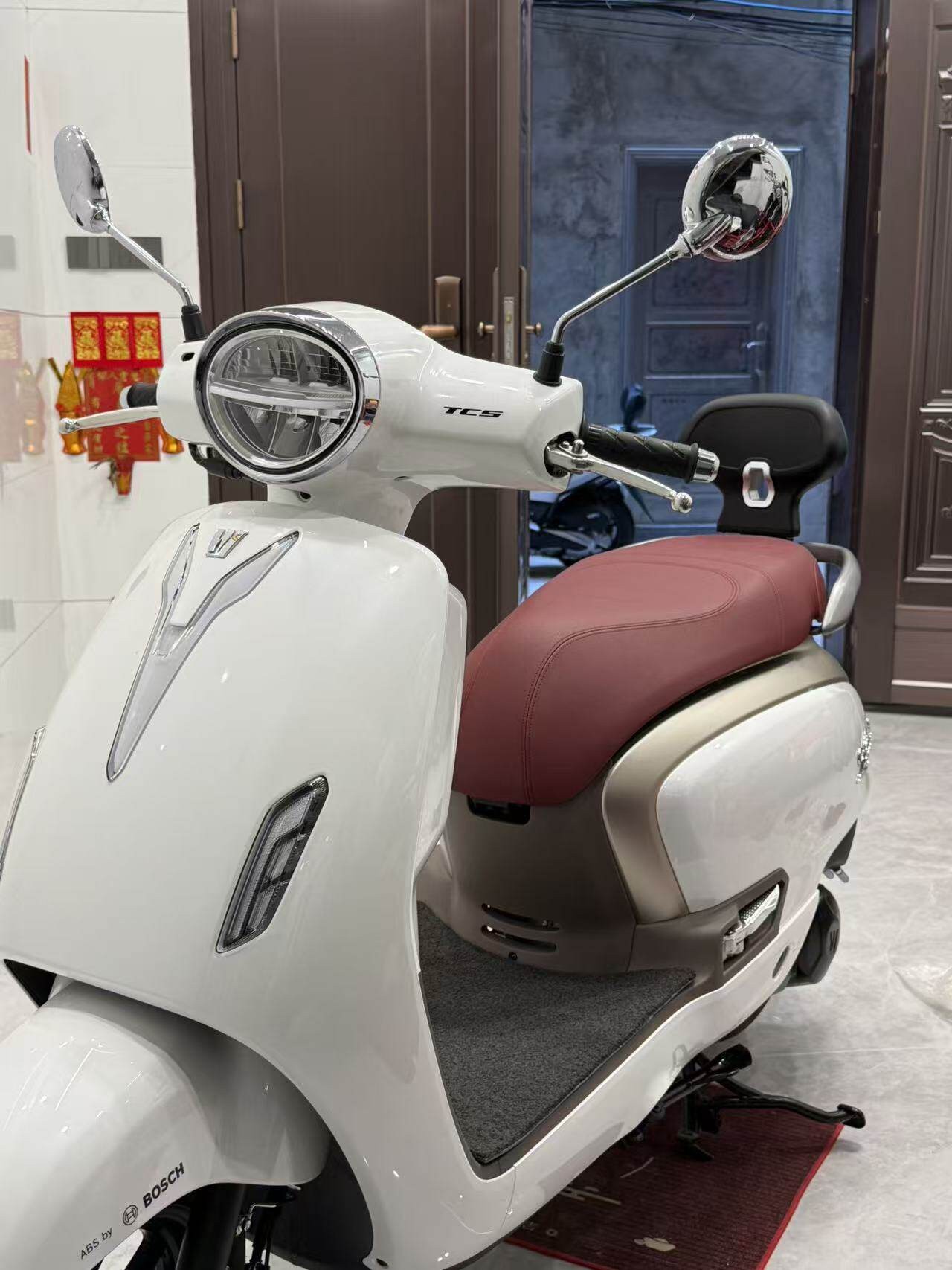 Suitable for Haojue Lumi125 Modified Rear Backrest, Rear Seat Lumbar Support, Passenger Backrest, Cushion Humpbackrest