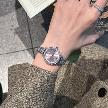 艾奇2024新款简约时尚钢带女士腕表水钻大气三针气质优雅石英表女