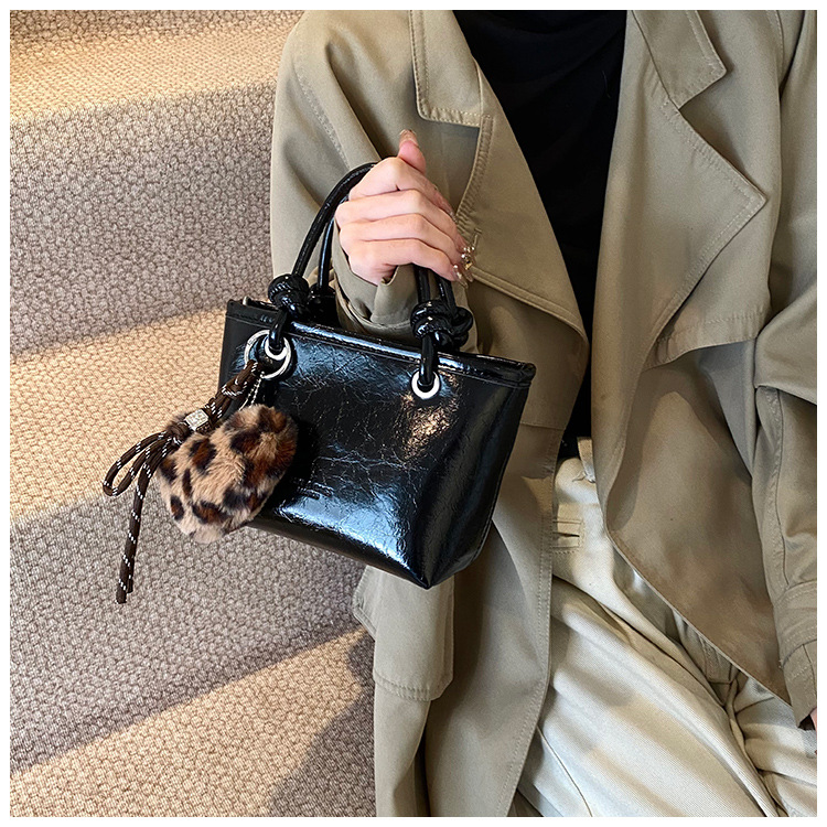 Transfronterizo mayorista otoño invierno retro bolso 2024 nueva moda pu bolso de cubo bolso de nicho universal bolso de mujer