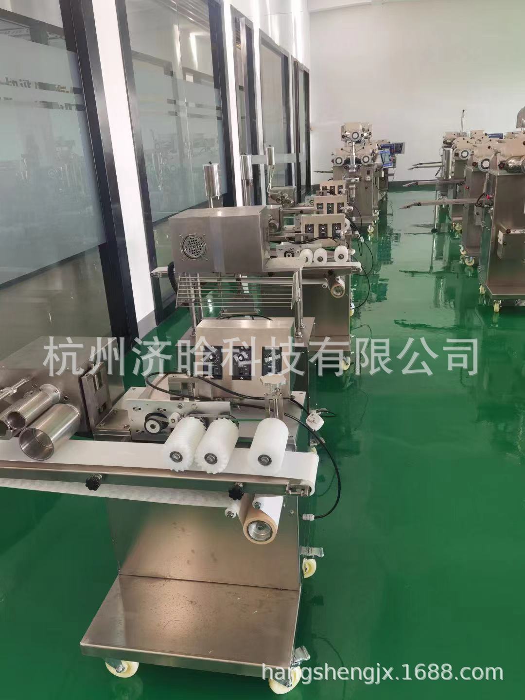 蛋黄酥机,蛋黄酥包馅机,蛋黄酥设备,蛋黄酥生产设备,蛋黄酥生产线