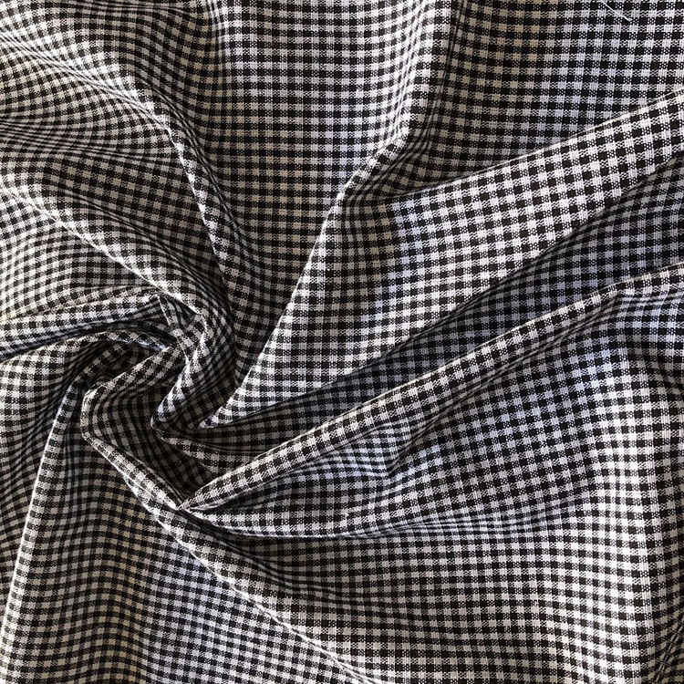 Workwear lining plaid cotton-padded clothes lining greycloth fabric black and white plaid yarn-dyed fabric factory in stock Workwear lining plaid cotton-padded clothes lining greycloth fabric black and white plaid yarn-dyed fabric factory in stock